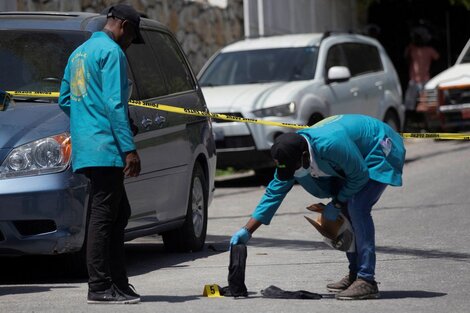 Haití: la Policía abatió a cuatro sospechosos y arrestó a otros dos por el asesinato del presidente Jovenel Moïse