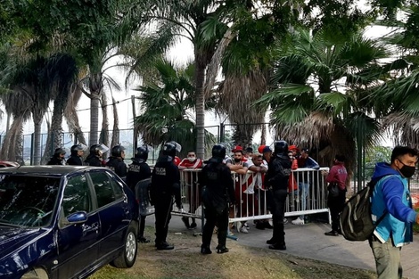 Superclásico: 17 personas detenidas y 2 policías heridos durante los incidentes en el Monumental