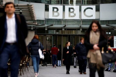 Periodistas de la BBC se van de Rusia por la decisión de Putin de sancionar "fake news"