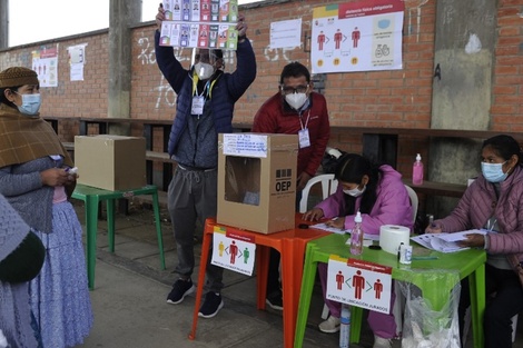 Elecciones en Bolivia: denuncian que "algunas personas no están pudiendo votar"