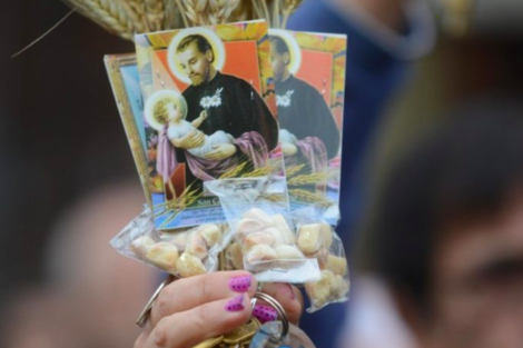 Humor: San Cayetano desde el cielo celebra su cumpleaños