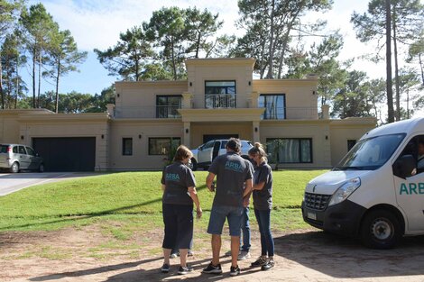 Los ricos no piden permiso: ARBA detectó más de 100 casas de lujo declaradas como baldíos en Pinamar y Cariló