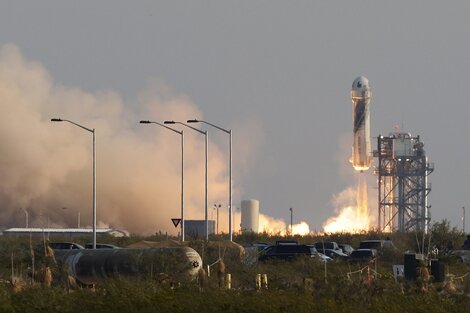 Jeff Bezos viajó al espacio en su nave New Shepard