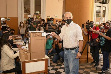 Elecciones en Corrientes: Fabián Ríos votó y condenó el ataque a Miguel Arias