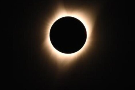 Eclipses: ¿cuándo, cómo y dónde verlos desde Argentina?