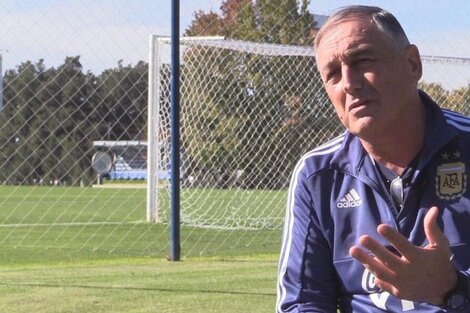 Carlos Borrello: "Argentina necesita jugar partidos para tener niveles internacionales"