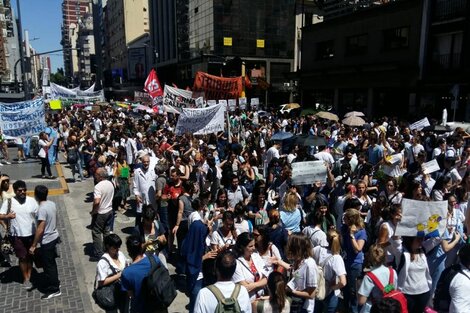 Masiva protesta de médicos contra Larreta y la represión