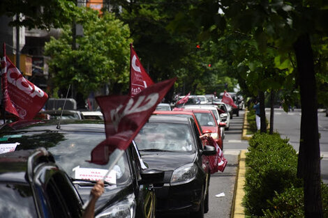 Caravana por la salud pública: trabajadores de salud movilizaron en reclamo de mejores condiciones laborales