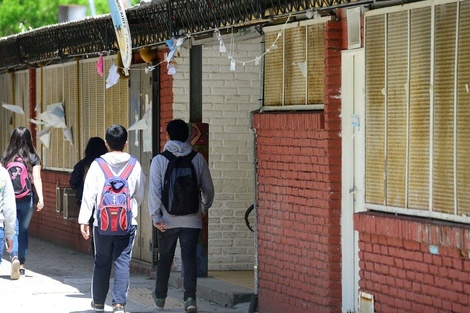 Una escuela primaria de la Villa 31 lleva tres días sin clase por falta de agua