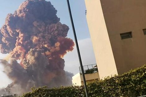 Fuerte explosión en el puerto de Beirut