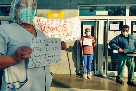 Profesionales de la salud del hospital Ramos Mejía reclaman insumos y más personal para enfrentar la pandemia