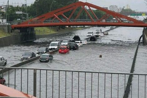 Así se inundaron algunos barrios de la Ciudad tras las fuertes lluvias