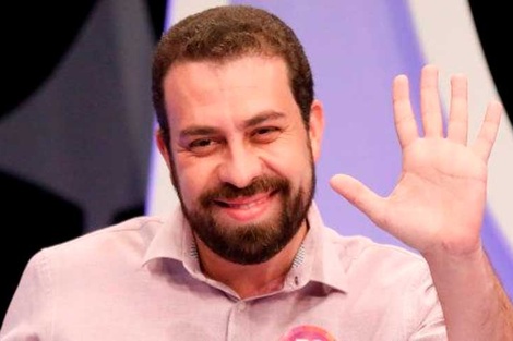 Guilherme Boulos, político brasileño: "Alberto Fernández es uno de los grandes líderes del mundo"