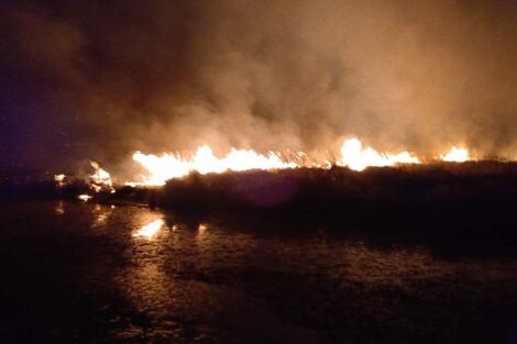 Fuego en la costa atlántica