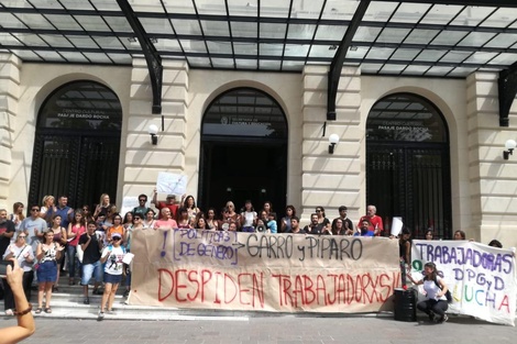 DESPIDEN A TRABAJADORAS DE LA DIRECCIÓN DE POLÍTICAS DE GÉNERO DE LA PLATA