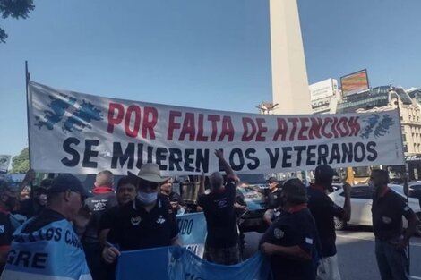 La Policía porteña reprimió una protesta de excombatientes de Malvinas en la puerta del PAMI