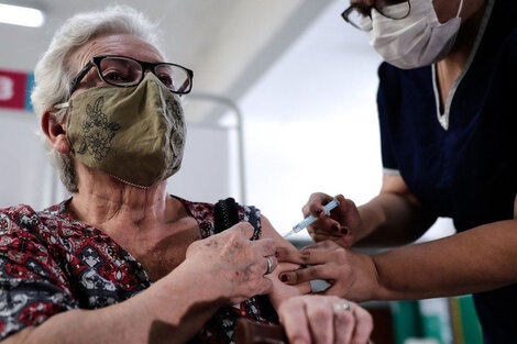 CABA: el Frente de Todos presentó un proyecto para garantizar la vacunación domiciliaria a adultos mayores