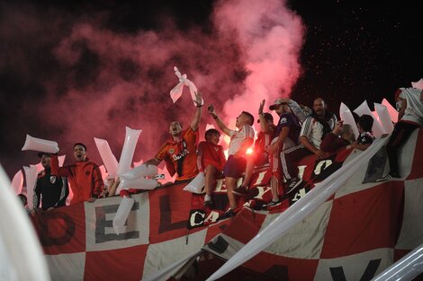 Allanaron el estadio Monumental por los disturbios ocurridos antes del partido entre River y Racing