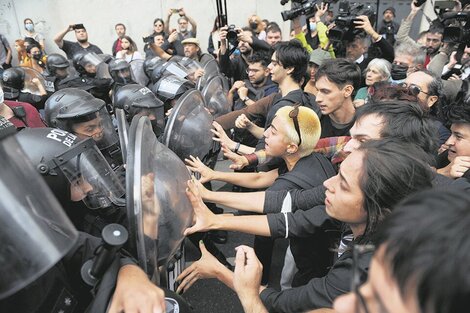 La dura respuesta de cineastas a Luis Puenzo: "Cuenta la mitad de las cosas, administró contra los intereses de la mayoría"