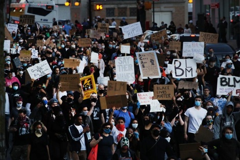 Protestas en Nueva York contra el racismo: "la gente no protesta por un solo asesinato, protesta por la injusticia social"