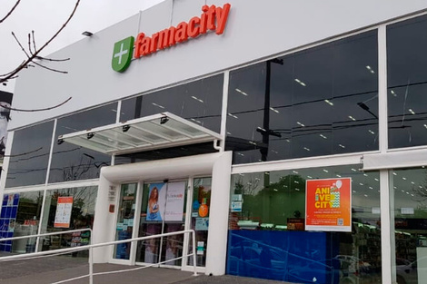 Farmacity escondió alcohol en gel para aumentarle el precio