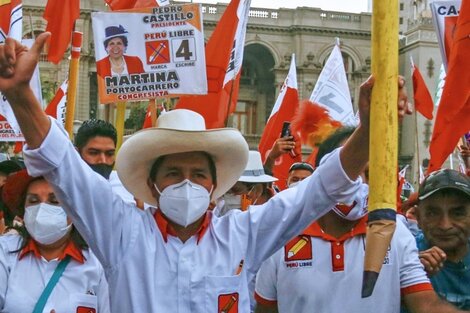 Perú: el candidato de izquierda Pedro Castillo quedó en primer puesto con el 16,29% de los votos