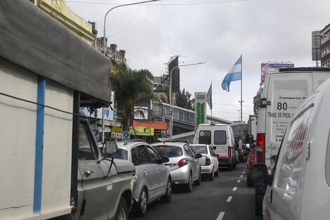 Protesta de trabajadores de transporte público: Cortan Puente la Noria en reclamo salarial