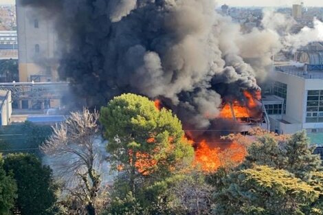 Se incendió la planta de la cervecería Quilmes en Buenos Aires