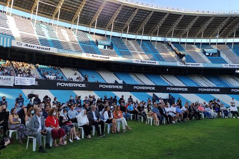 Racing homenajeó a socios e hinchas detenidos-desaparecidos durante la última dictadura cívico- militar