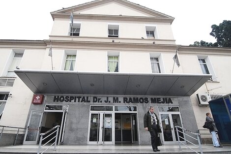 Trabajadores del Hospital Ramos Mejía denuncian la falta de insumos