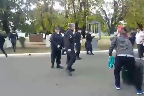 Reprimen a trabajadores del Frigorífico Penta en Quilmes