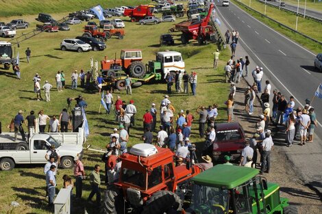 Paro del campo: denuncian aprietes a camioneros y en los puertos la actividad fue la normal