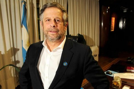 Adolfo Rubinstein: "La prioridad del gobierno de Macri fue enfrentar la crisis económica"