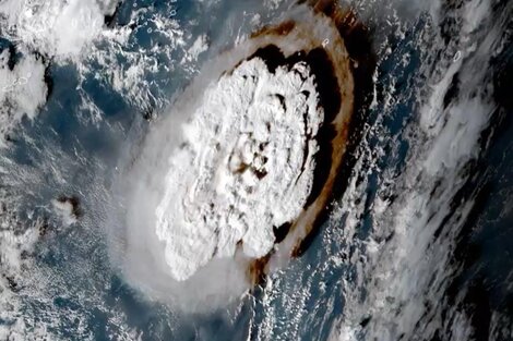 La erupción volcánica en Tonga fue "500 veces más poderosa que Hiroshima", según la NASA