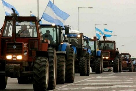 El "Tractorazo" llega a Plaza de Mayo para manifestarse contra el Gobierno