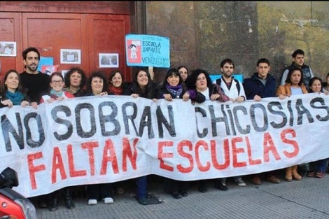 Denuncian falta de vacantes en los colegios de la ciudad y apuntan contra Larreta