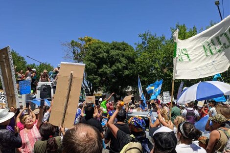 Incidentes y represión en Mendoza en la marcha contra la megaminería