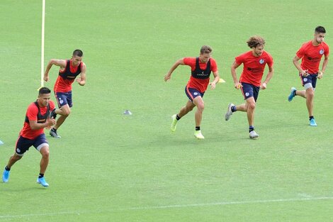 Los clubes de primera del fútbol argentino volverán a los entrenamientos a partir del lunes