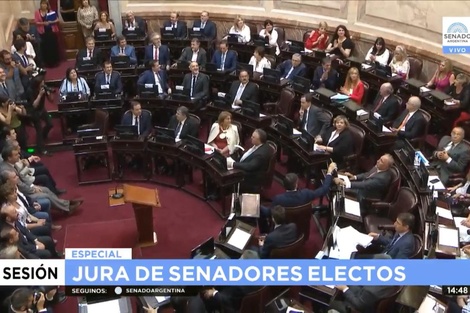 Senado: Juraron su cargo los 24 legisladores electos