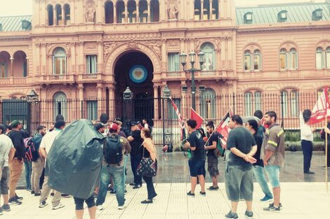 LOS DESPEDIDOS DEL ROCA VUELVEN A MANIFESTARSE