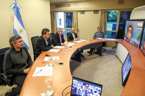 El Presidente mantiene una videoconferencia con los jefes de los bloques de Diputados