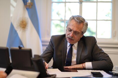 Alberto Fernández habló con Angela Merkel sobre la deuda y coronavirus