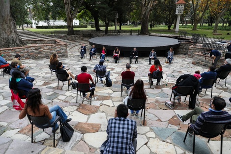 Alberto Fernández recibió a referentes sociales de los barrios populares porteños