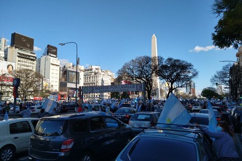 Nuevo banderazo opositor en el obelisco