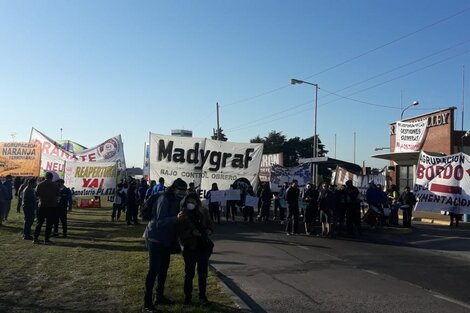 Los trabajadores de Madygraf protestan en la Panamericana