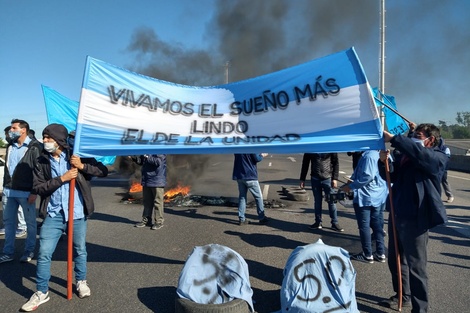 Corte y protesta de Colectiveros en Puente La Noria