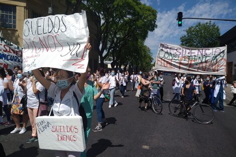 Murió el jefe de Obstetricia del Hospital Ramos Mejía en plena protesta de médicos porteños