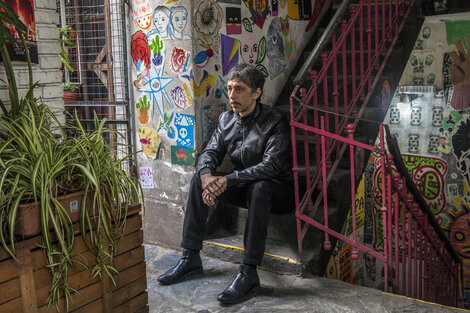 Entrevista a Víctor Bertamoni, el guitarrista de Estelares