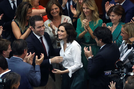 Díaz Ayuso deberá llevar las riendas de un Ejecutivo tironeado por propuestas radicales. 