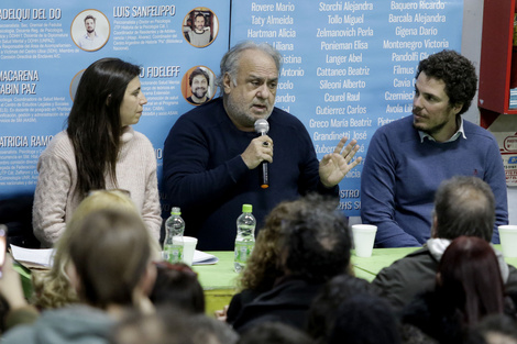 Alemán dio una charla en la Facultad de Psicología (UBA), organizada por Feduba y el Frente de Graduados.